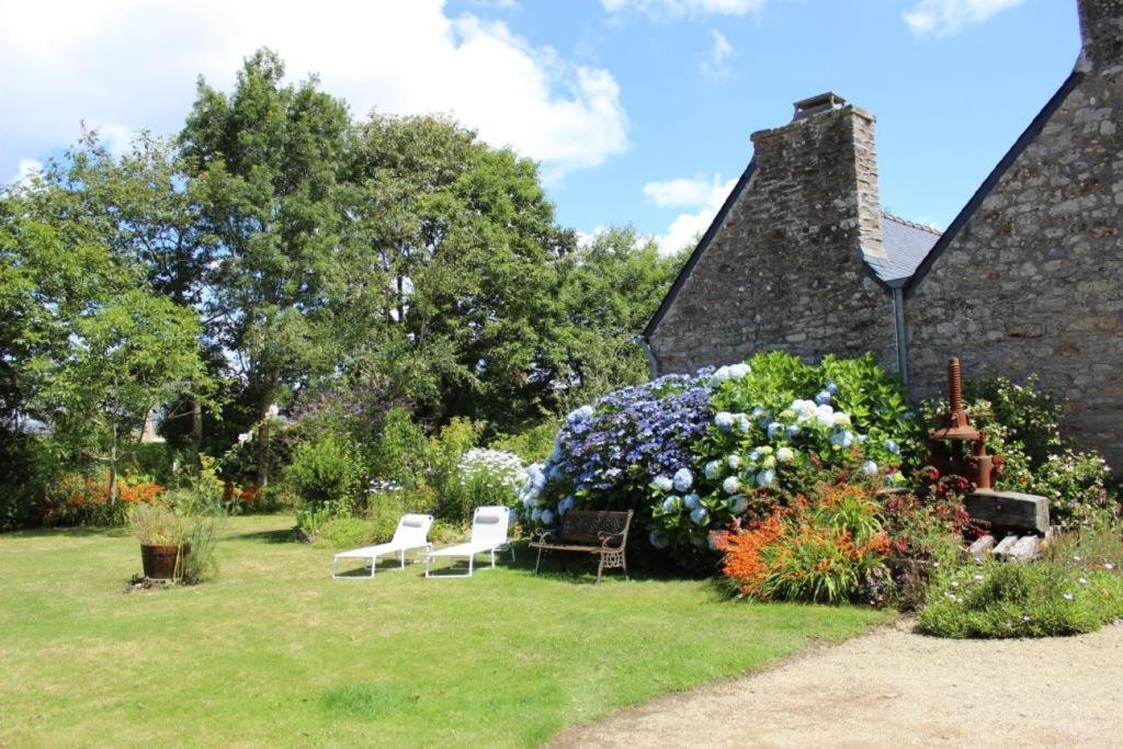 Sue'S Cottages Pleuven Exterior foto